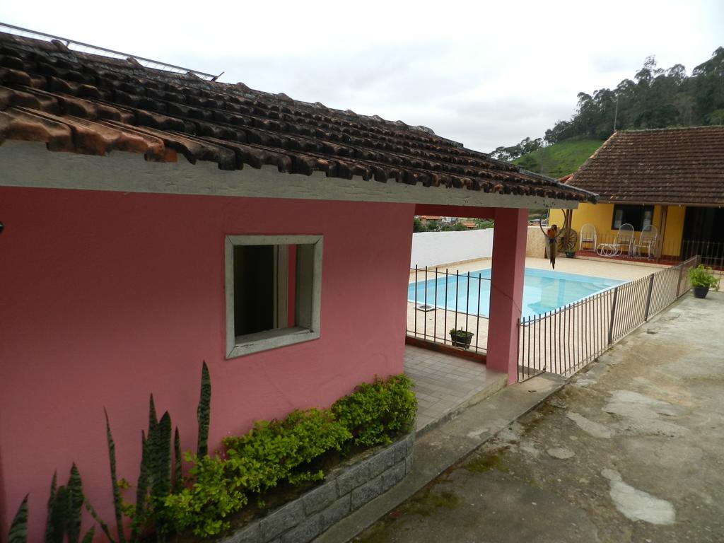 Pousada Hospedaria Santa Clara Santa Rita de Jacutinga Luaran gambar